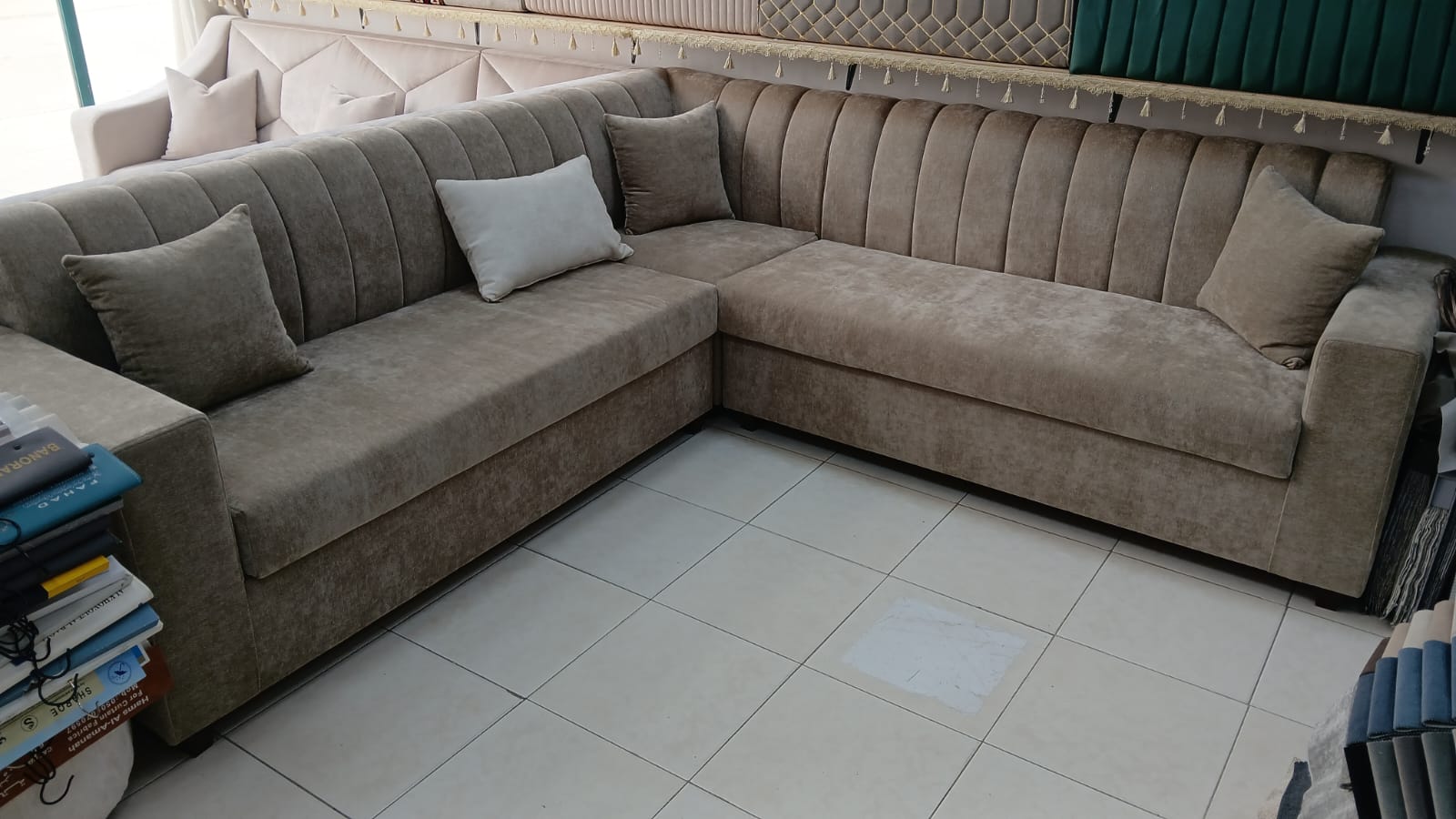 L كنب زاوية بحرف