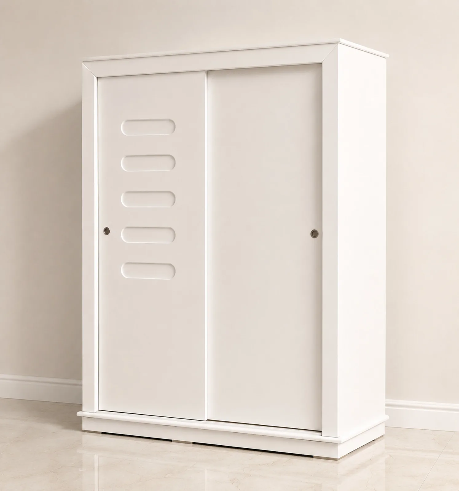 07-white-sliding-rounded-details-second-angle.jpg